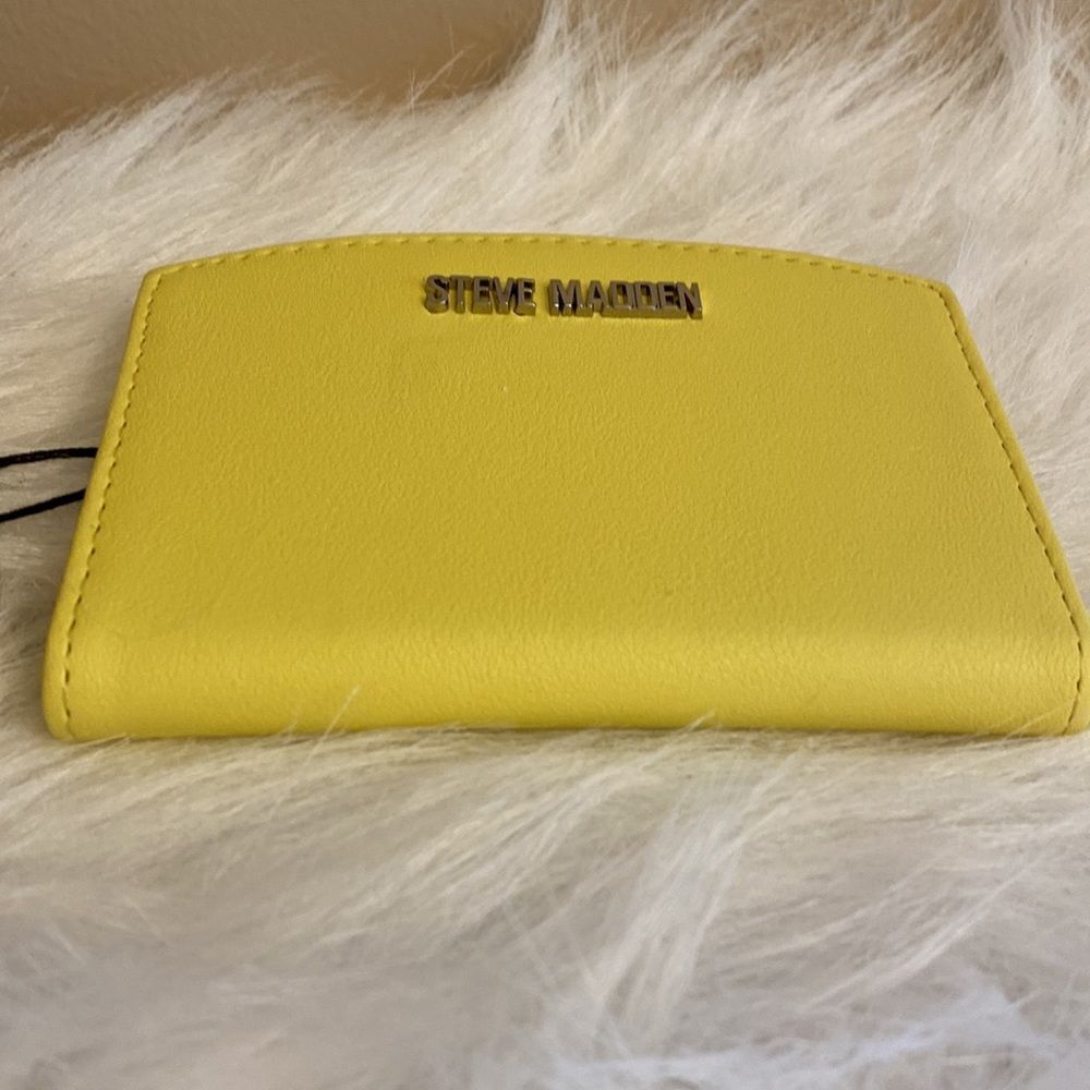 NWT Steve Madden (BCASEY) Wallet - Yellow - Picture 10 of 11